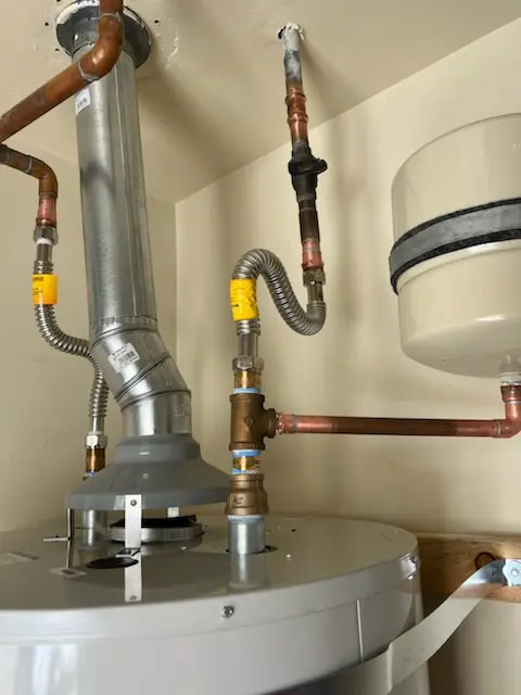 Water heater installation and plumbing repair in Chestnut Log